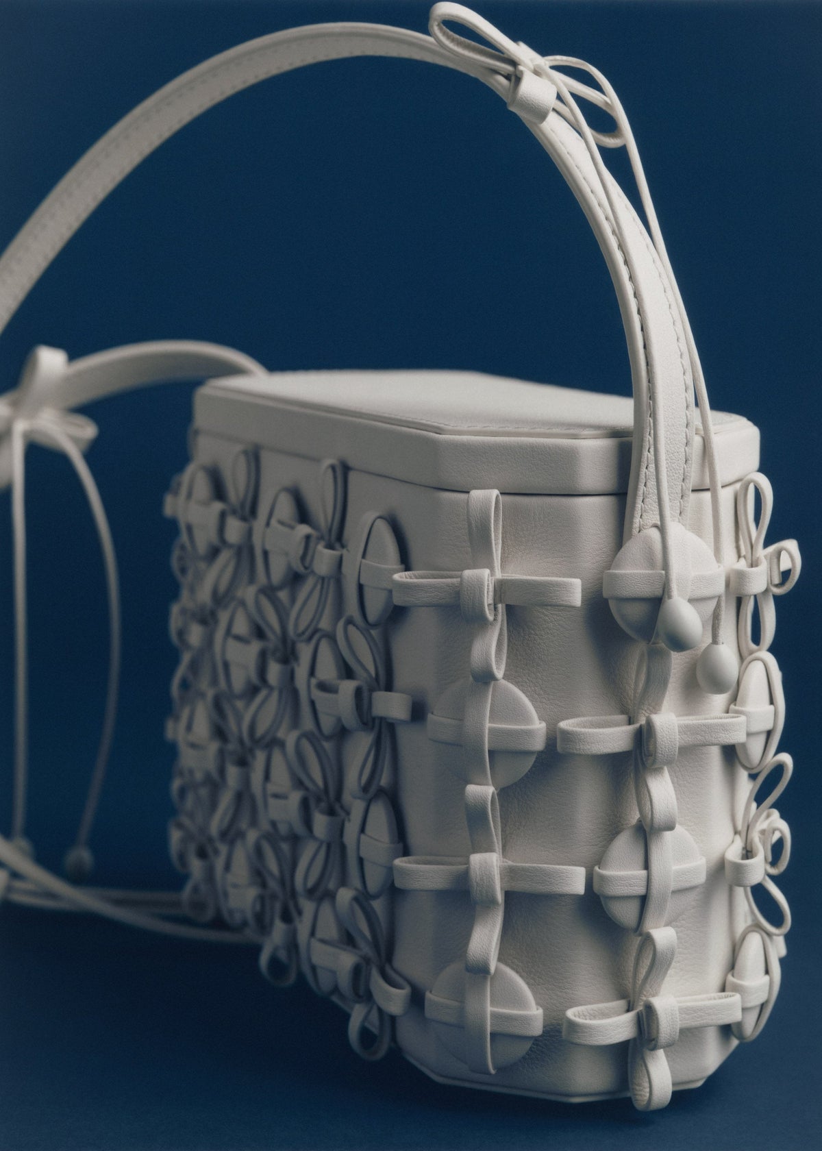 Button Bow Box - Porcelain