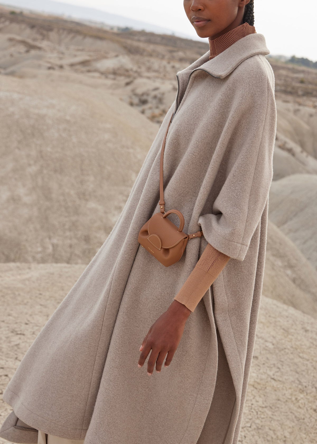 Numéro Un Micro - Textured Camel